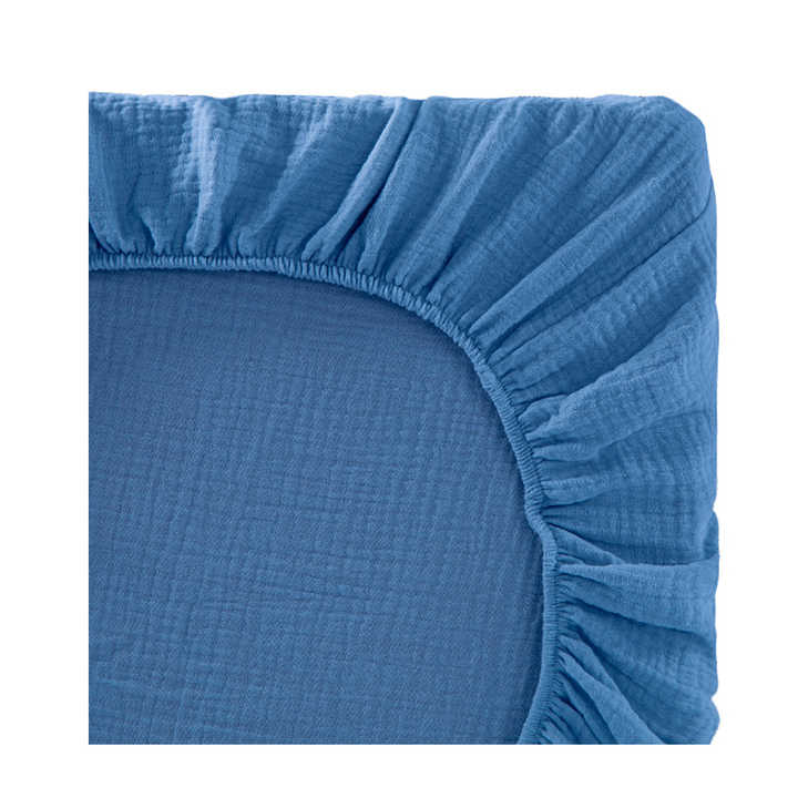 مفروشات ناعمة وجيدة التهوية من القطن للأولاد . Soft and breathable cotton bedding for boys or girls