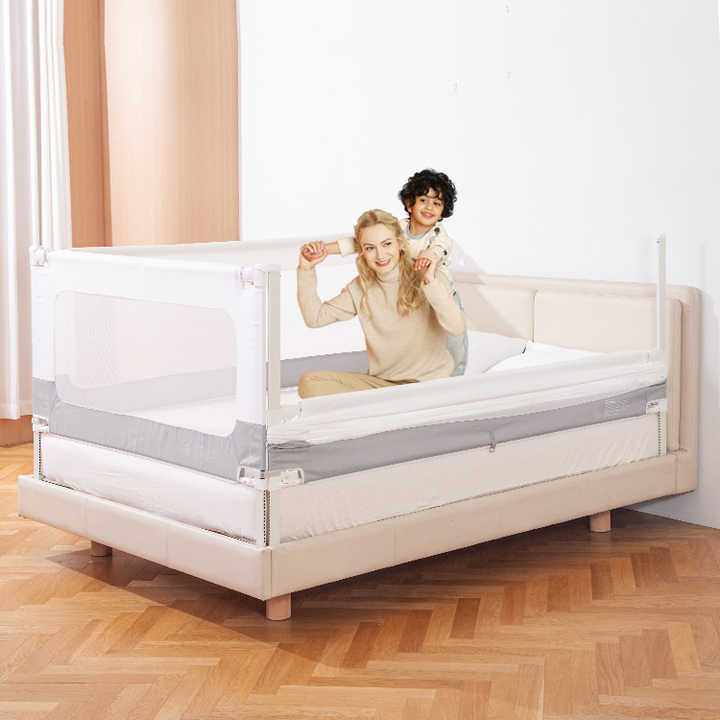 Adjustable and foldable side rails for baby safety from the bed, made from genuine components. 