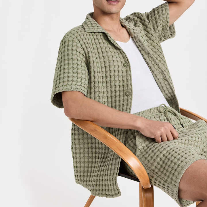 2 pieces of men's clothing 2 قطعة ملابس رجالية