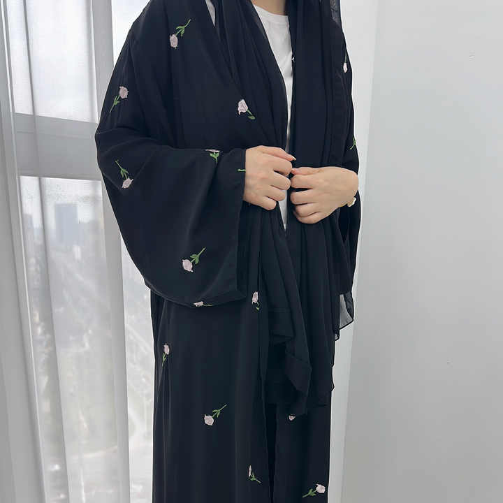 عبايات نسائية