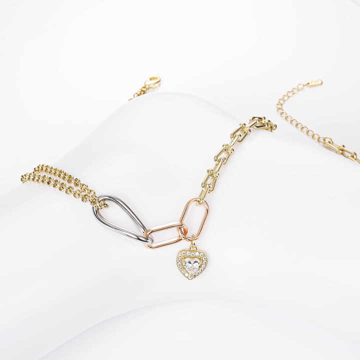 قلادة من الزركون مطلية بالذهب الأبيض عيار 14 قيراطًا 14k White Gold Plated Zircon Necklace
