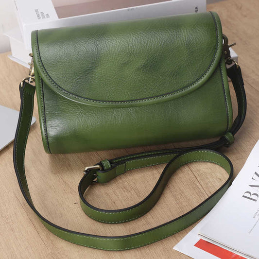 حقيبة كتف نسائية مصنوعة من جلد البقر الطبيعي