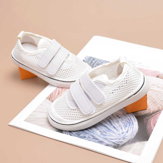 حذاء شبكي للأطفال