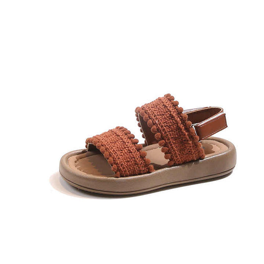 Soft girls' sandal with straight strap 