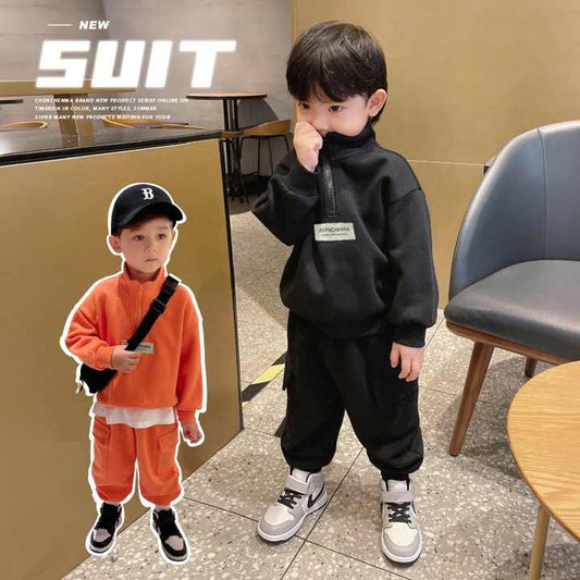 Boys' clothing set . مجموعة ملابس أولاد