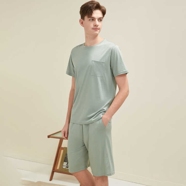 Men's casual clothing 