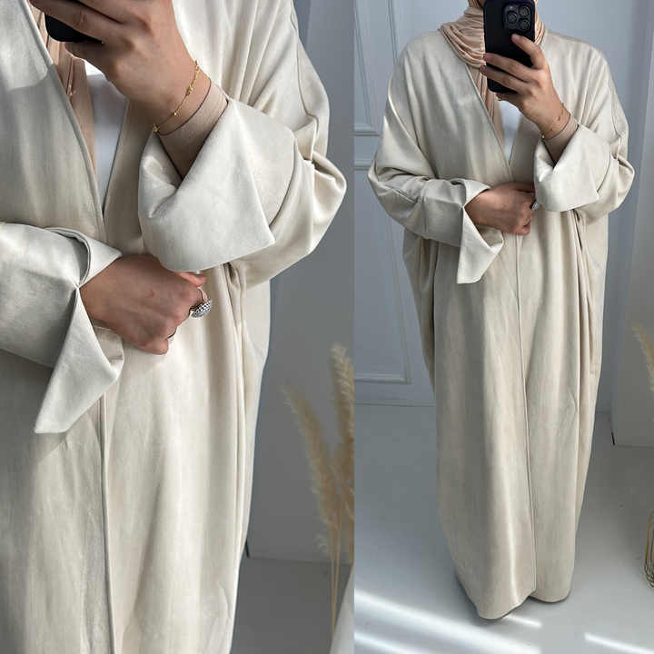 عبايات ملونة نسائيه