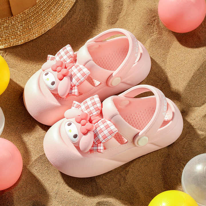 Girls' Crocs with Cartoon Design 