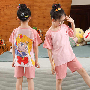 Children's sleep suits 