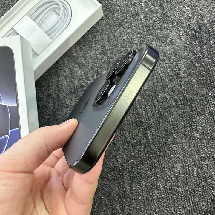 لهاتف آيفون 16  16 Pro Max