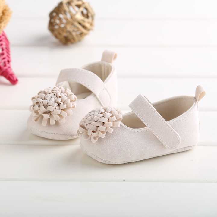 Children's shoes 