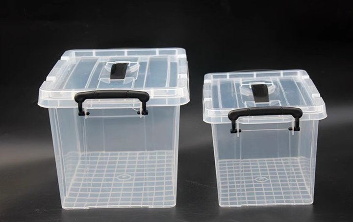 transparent storage box 
