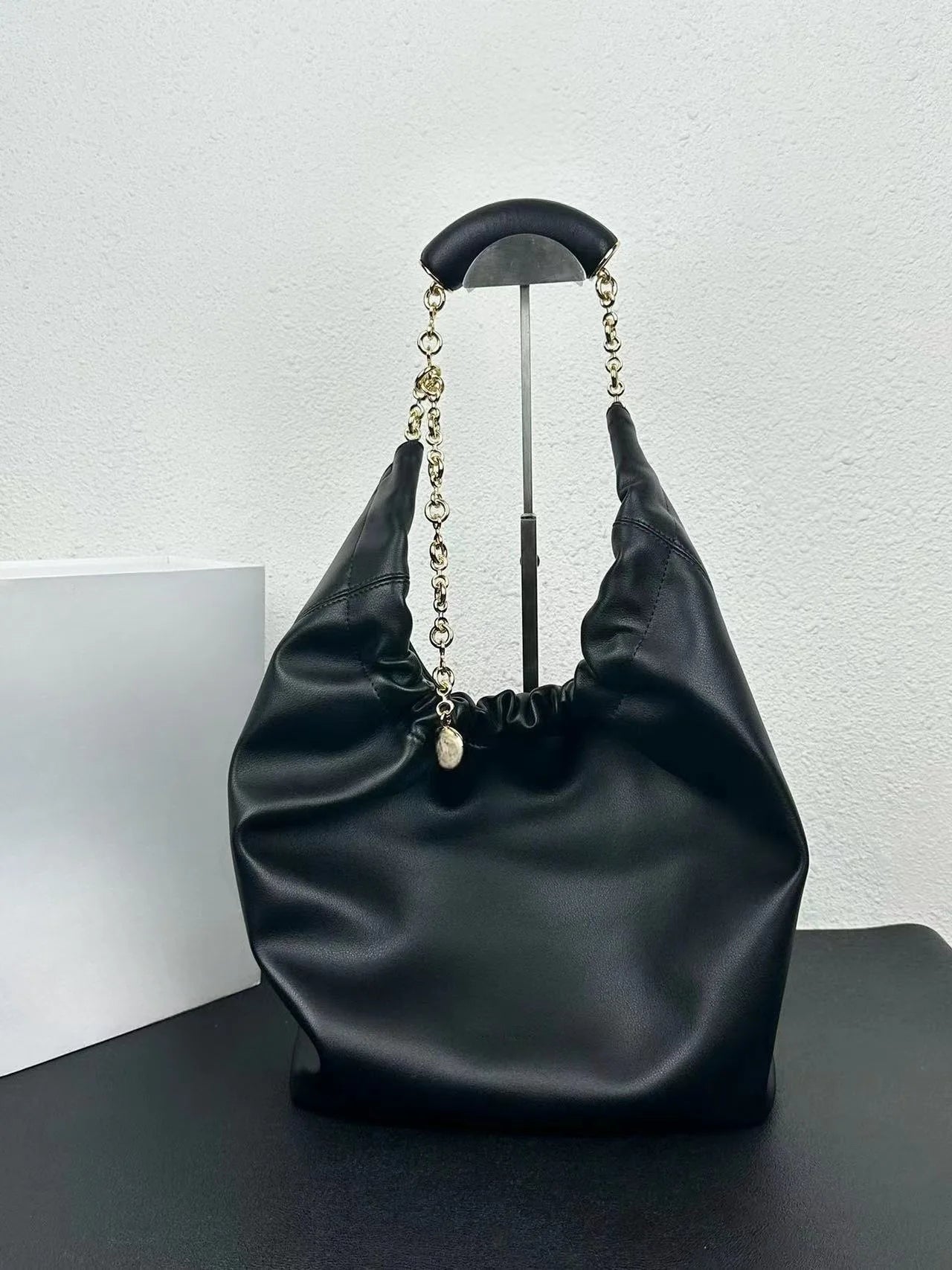 New bag in soft folded cowhide 