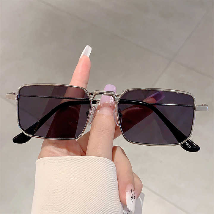 نظارات شمسيه نسائيه