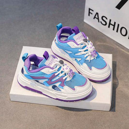 New fashion kids sneakers . موضة جديدة أحذية رياضية للأطفال