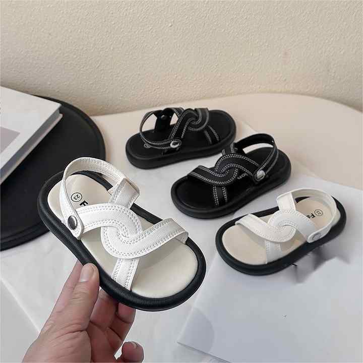 Stylish summer children's shoes 