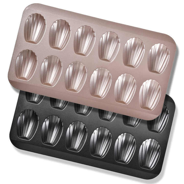 Cake baking molds and tools 