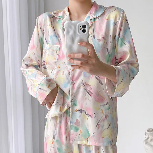 بيجامة نسائية