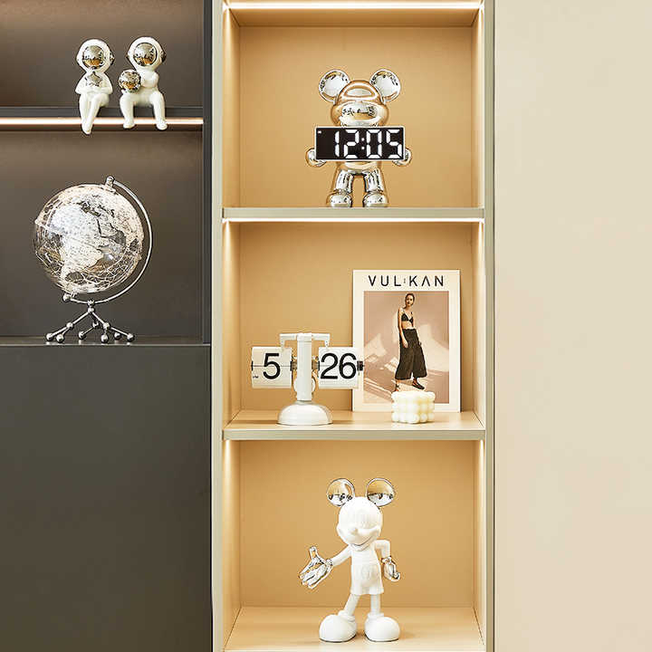 Resin Art Crafts Gifts Violent Bear Alarm Clock 