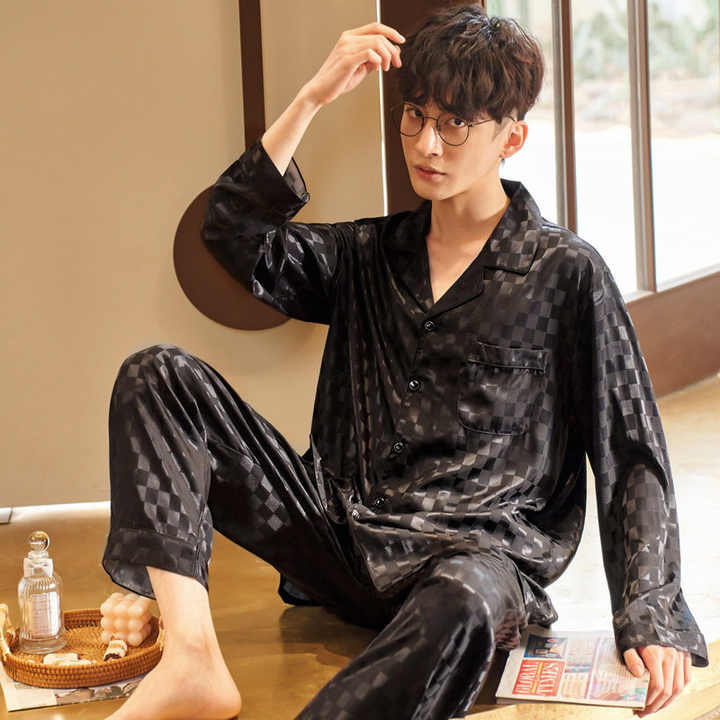 Men's long-sleeved sleepwear