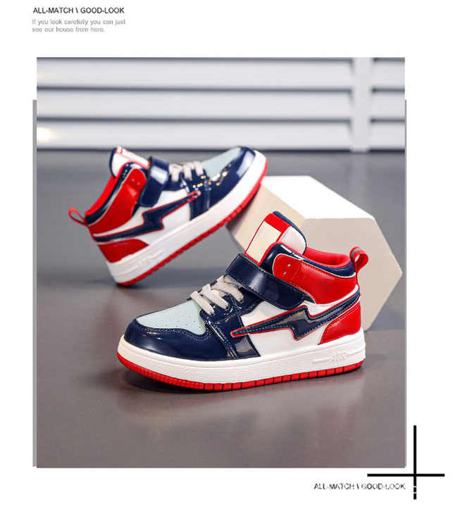 New fashion kids sneakers . موضة جديدة أحذية رياضية للأطفال