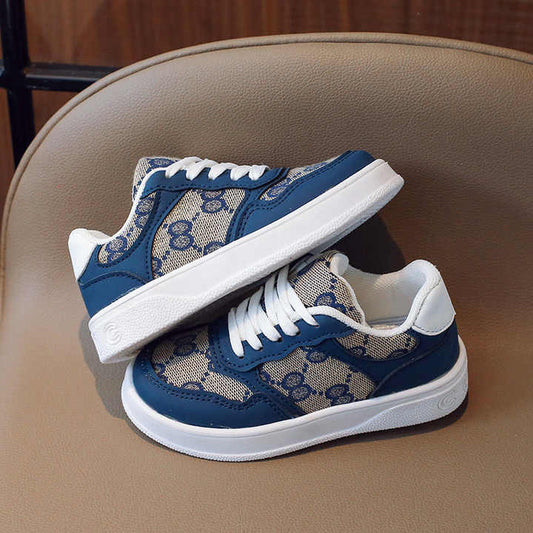 أحذية رياضية جديدة عالية الجودة  . New high quality sneakers