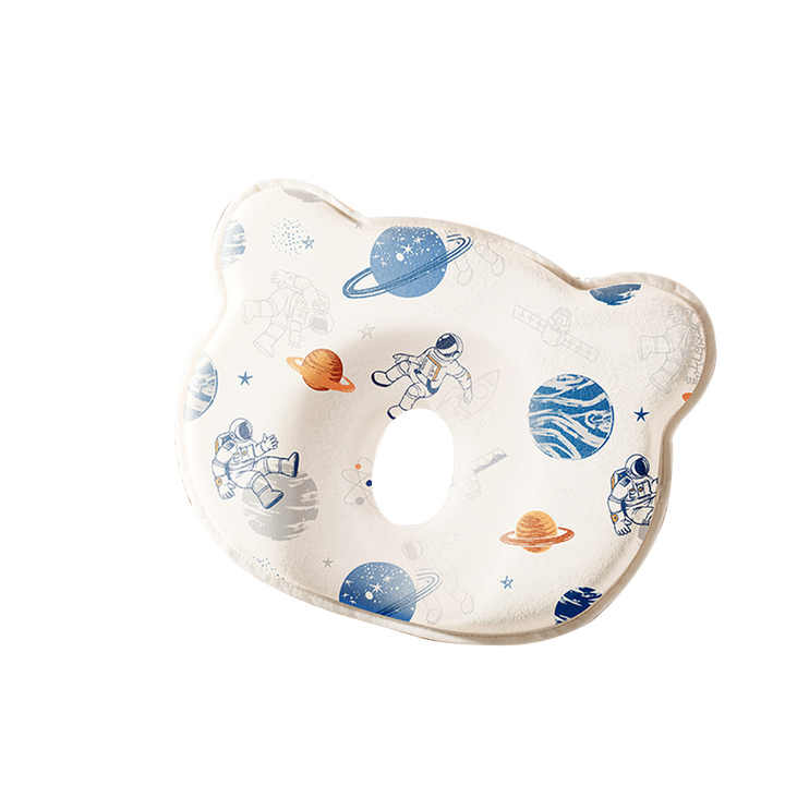 وسادة تشكيل عالمية للأطفال حديثي . Universal shaping pillow for newborns