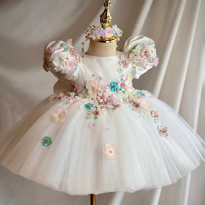 delicate wedding dress 