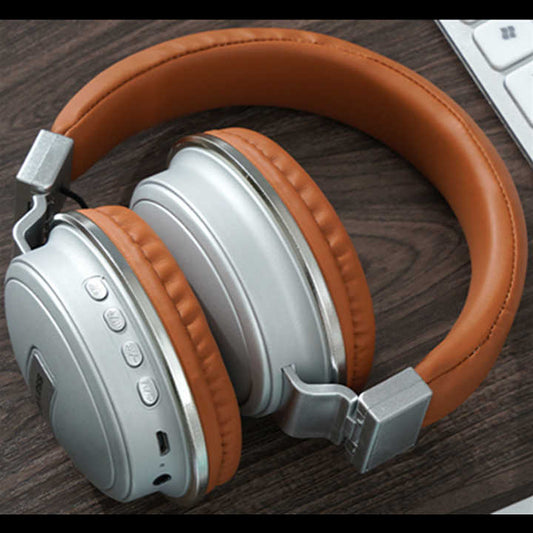headphones . سماعات