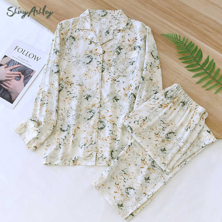 Women's sleepwear 