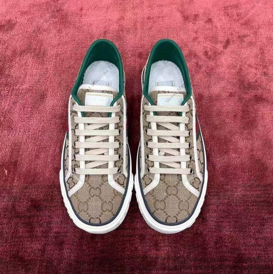 جوتي نسائي للطلعات بجوده عاليه