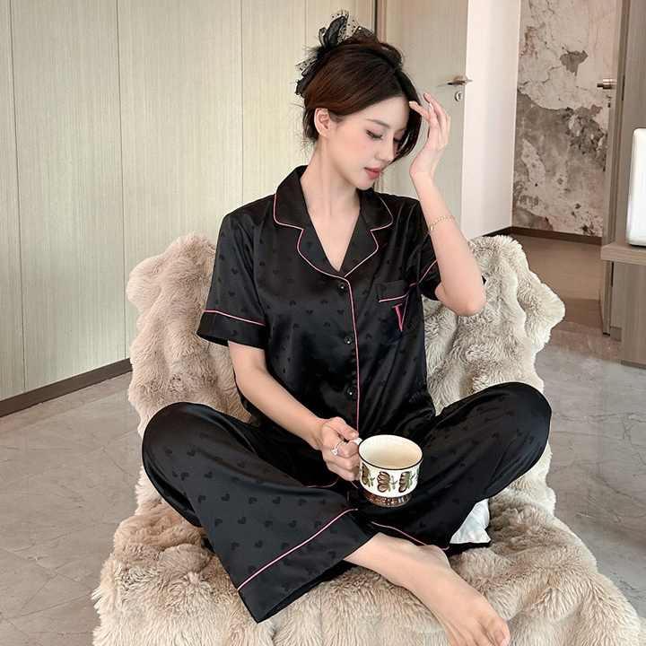 Women's long-sleeved pajamas 