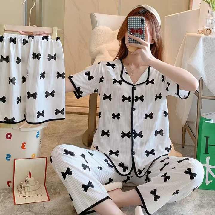 Women's sleepwear 