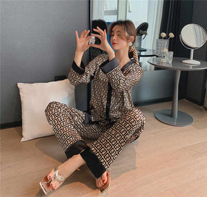Women's sleepwear 