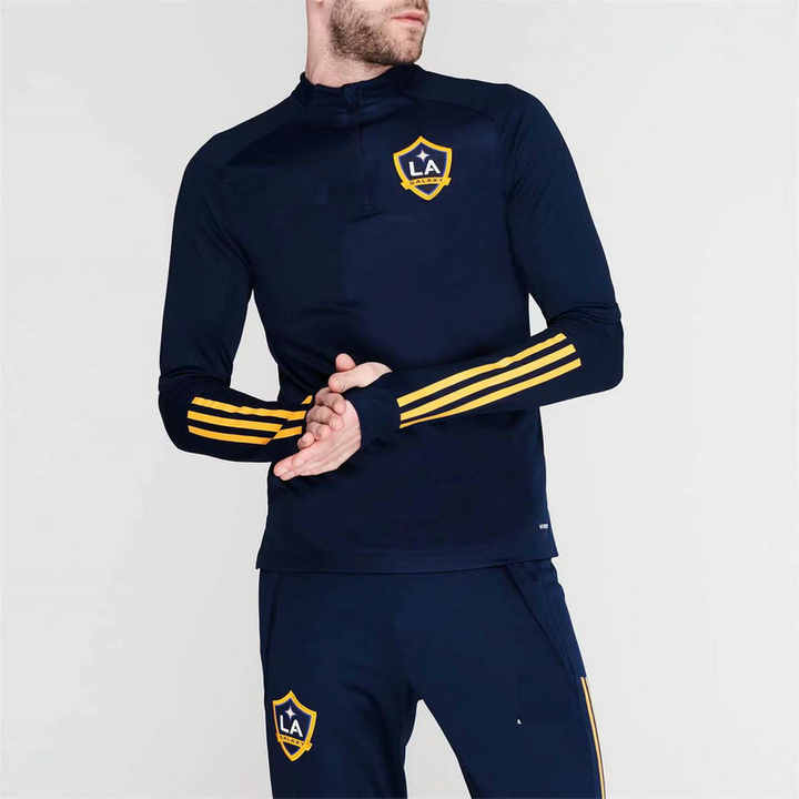 Long-sleeved jackets, shirts