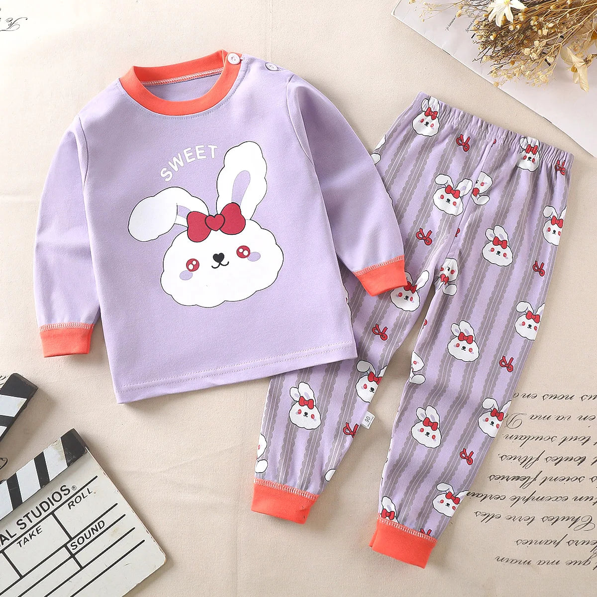 Long-sleeved children's pajamas 