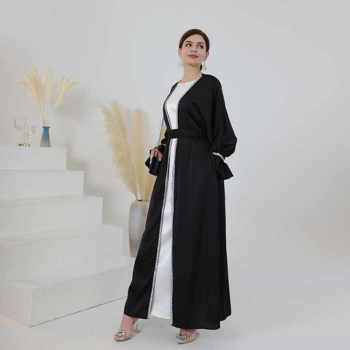 عباية ملونة انيقة