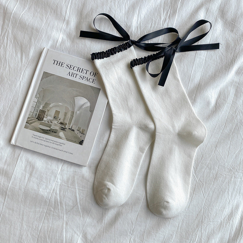 جوارب نسائيه