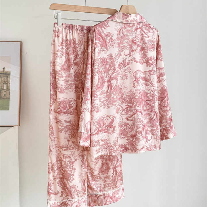 Women's long-sleeved pajamas
