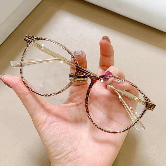 نظارات طبيه نسائيه