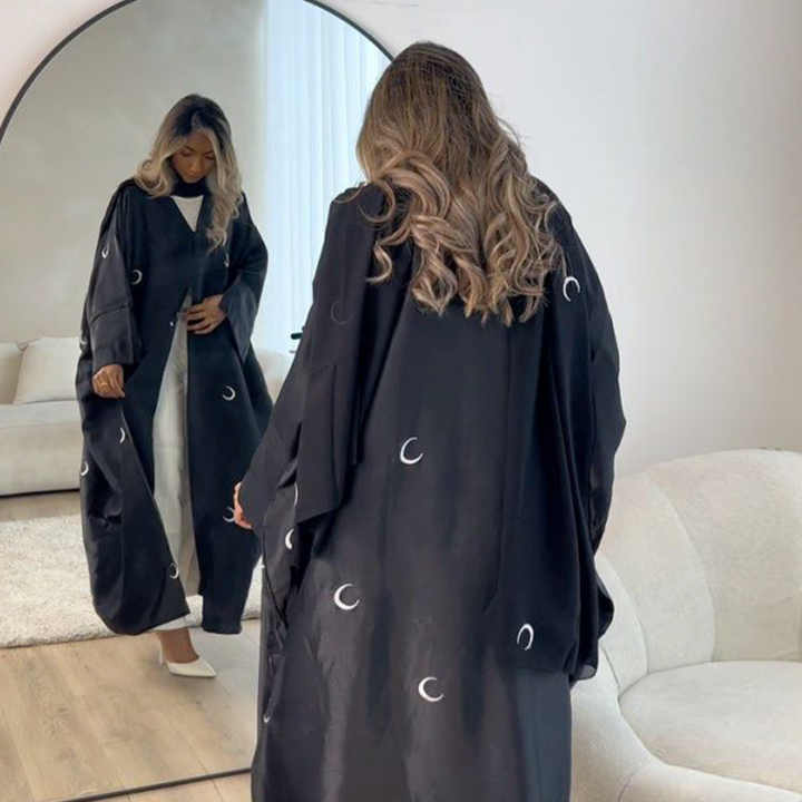 عبايات ملونة نسائيه