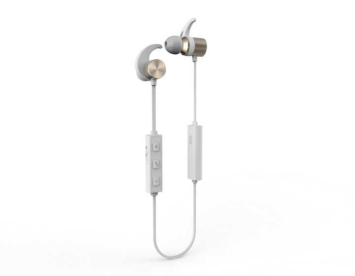 For headphones . لسماعاته