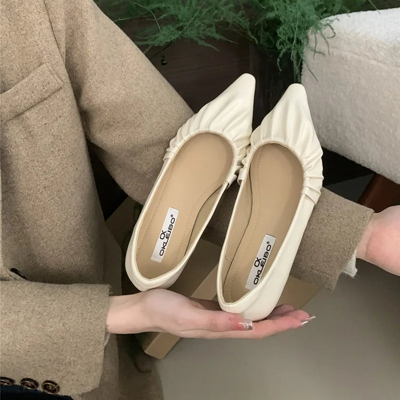 أحذية مسطحة مريحة - Comfortable Flat Shoes