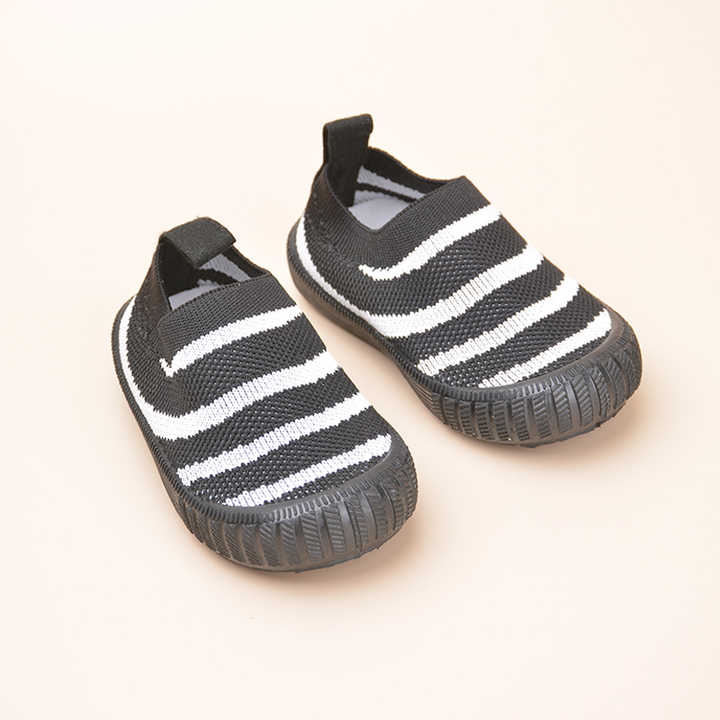 أحذية مضلعة للبنات والأولاد من EDUBA للمواسم . EDUBA Girls and Boys Four Seasons Ribbed