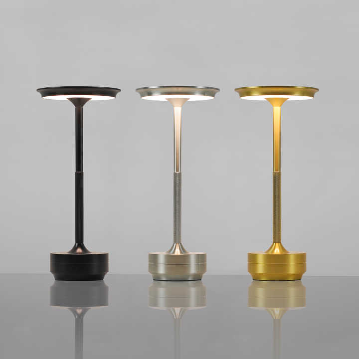 metal table lamp 