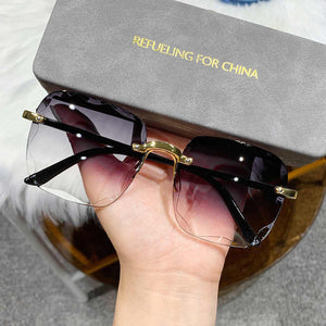 نظارات شمسية مربعة عصرية - Fashionable square sunglasses