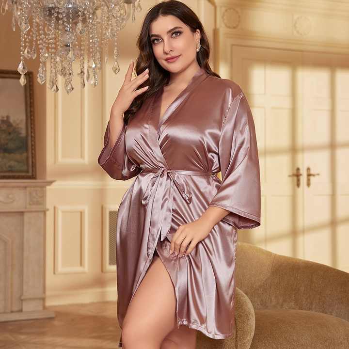 طقم نوم نسائي
