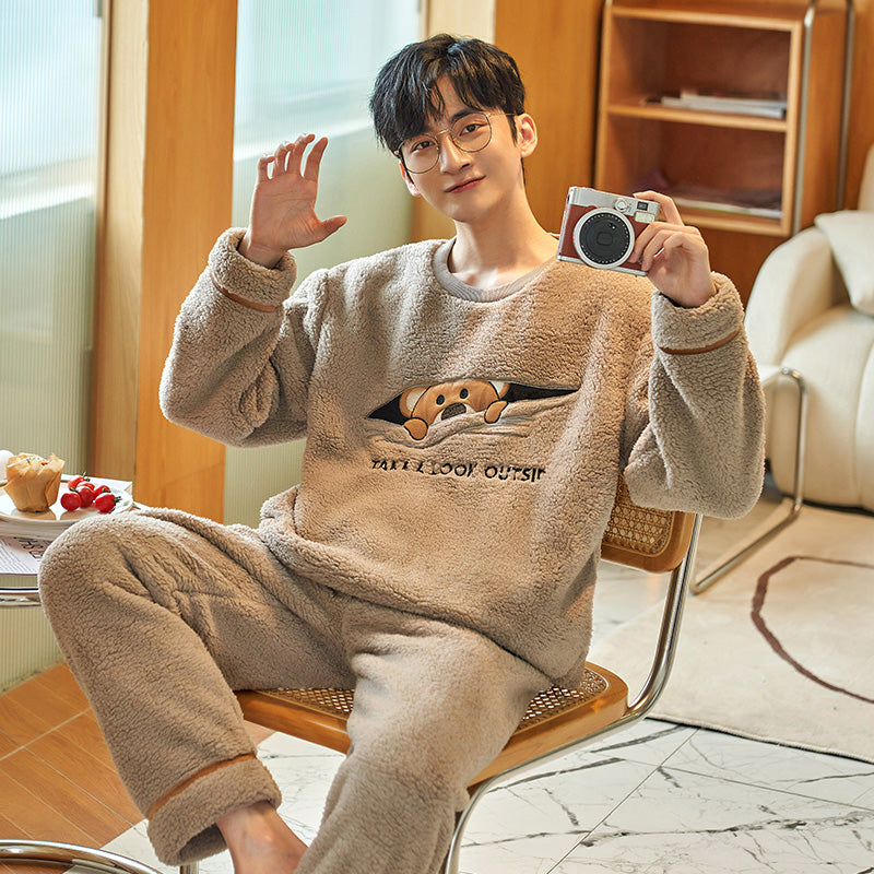 بدلات نوم رجال كم طويل