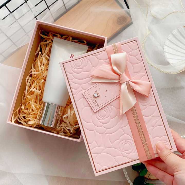 One box with card and large raffia box for Mother's Day. 