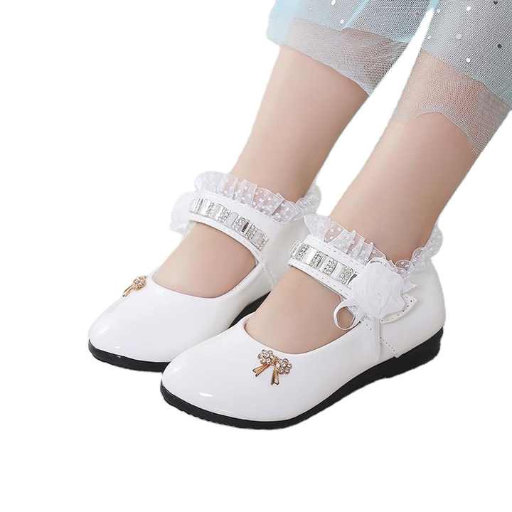 Stylish girls' flat shoes 